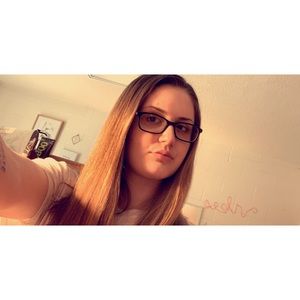 Meet your Posher, Tabitha